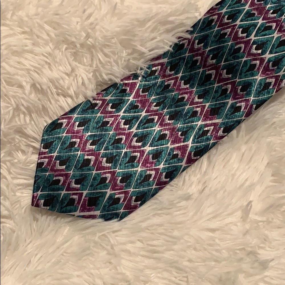 Irvine Park tie